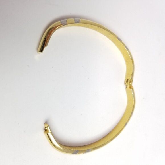 Vintage Gold Tone Hinged Bangle Bracelet, Rectangular Shape, Smaller Size - Picture 4 of 6